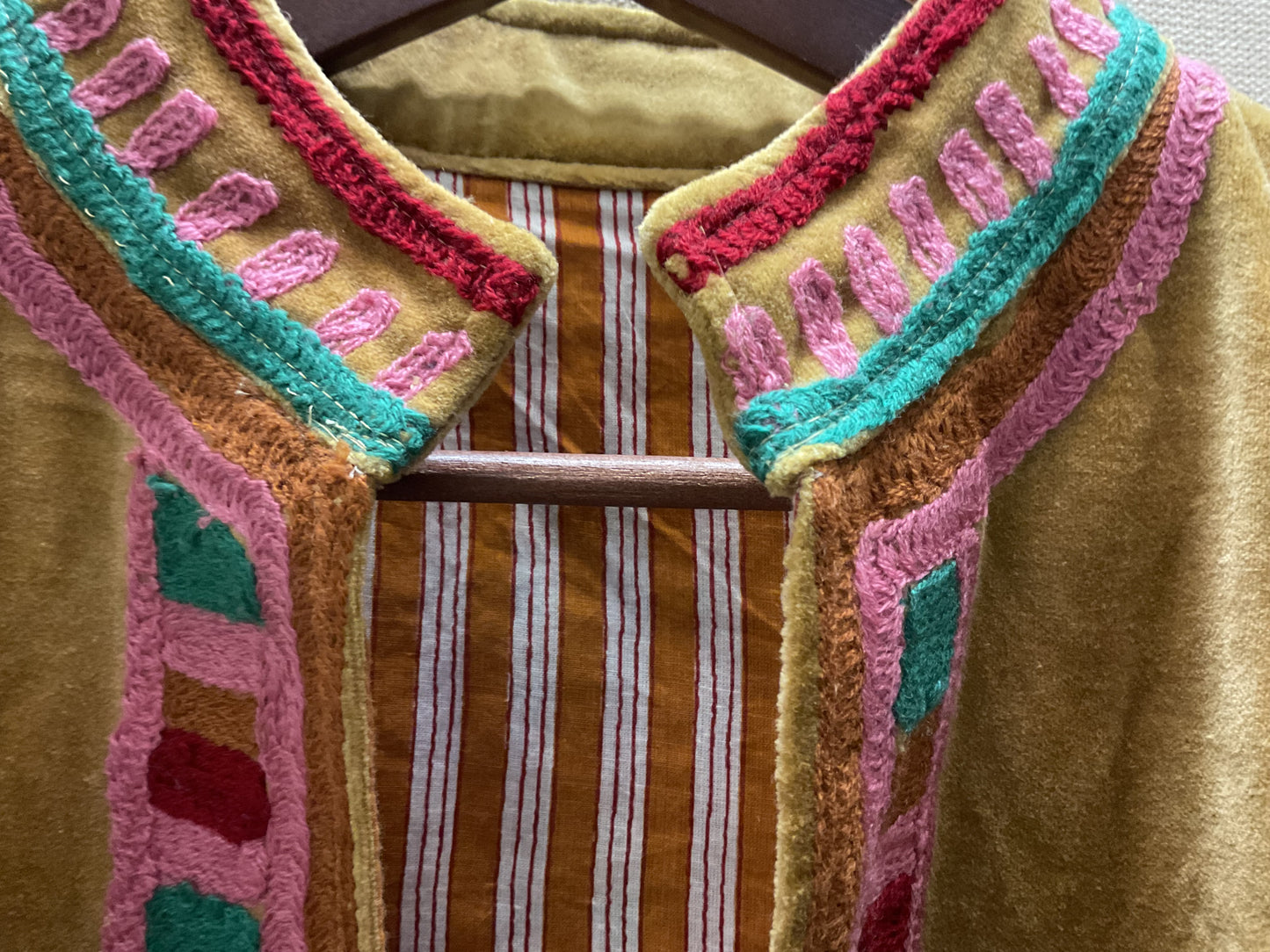 Ranchi velvet broderie In.