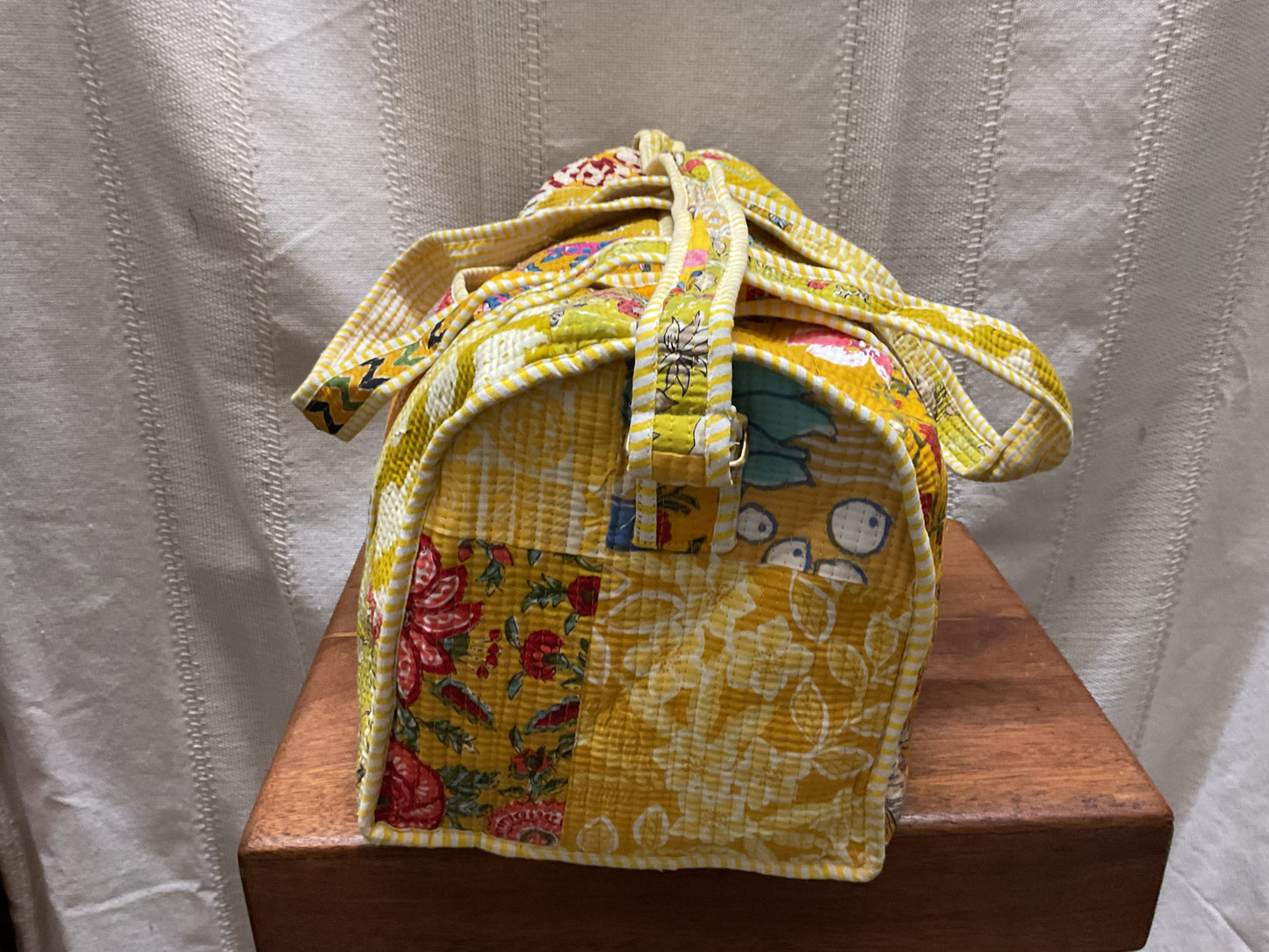 Durgapur O2 yellow duffelbag In.