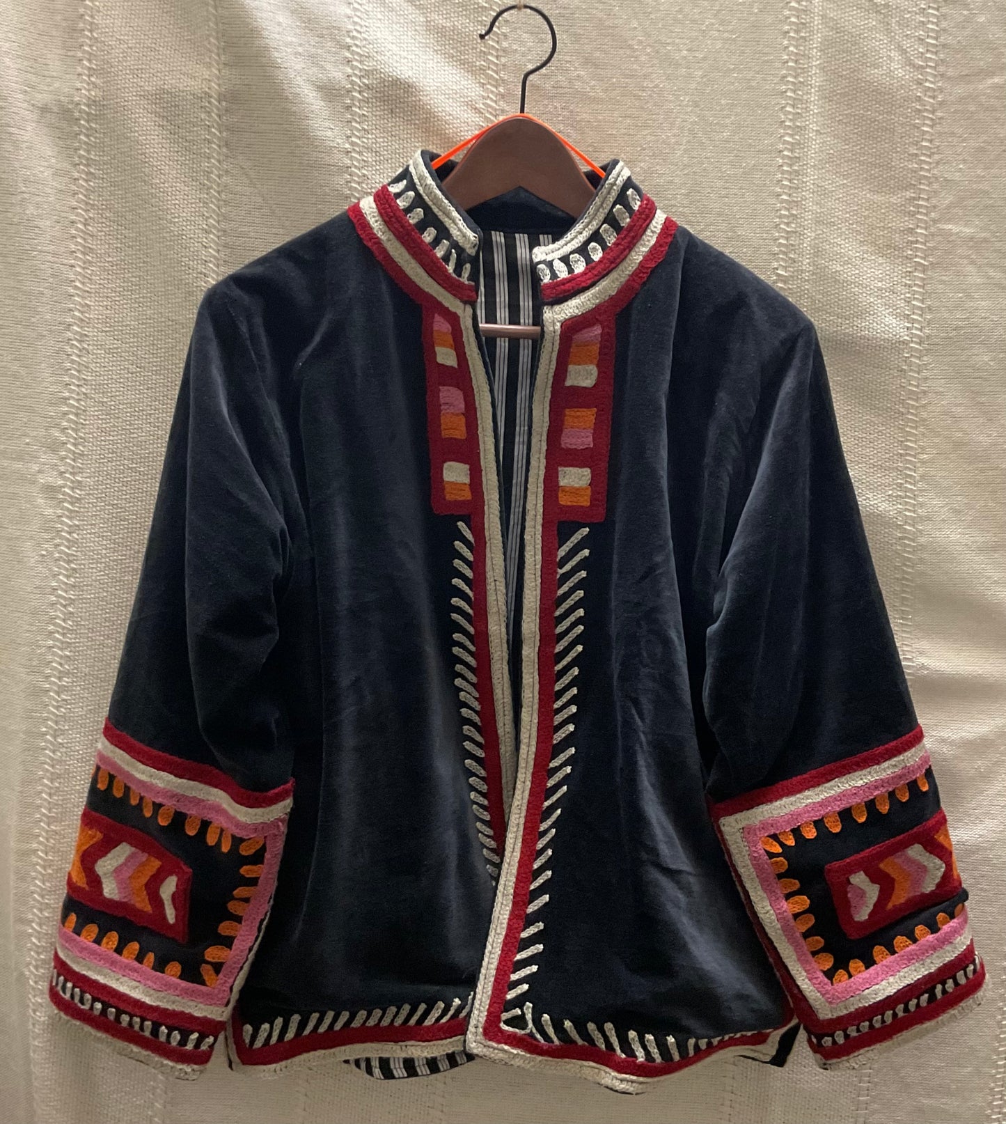 Ranchi velvet broderie In.