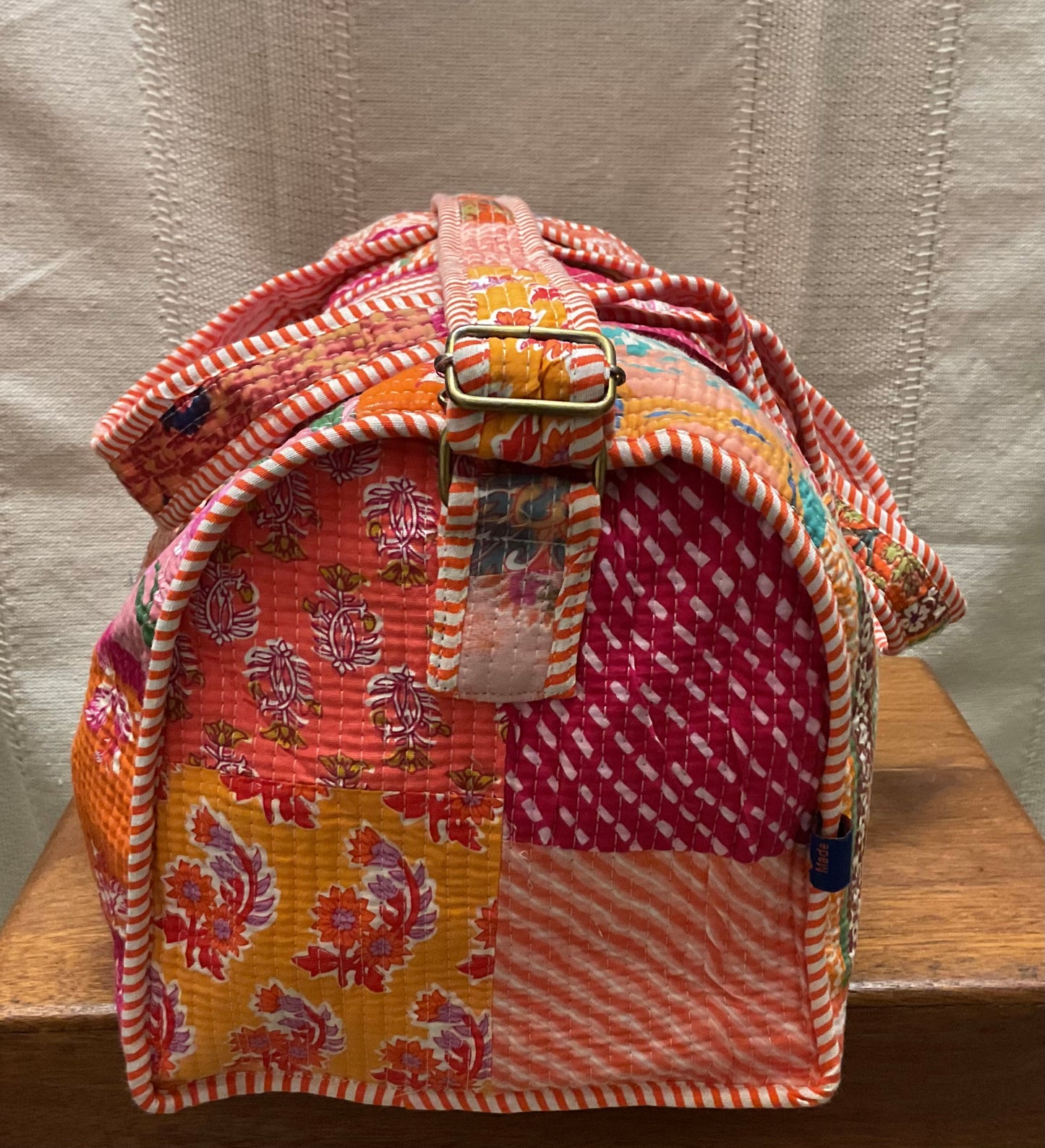 Durgapur O1 orange duffelbag In.