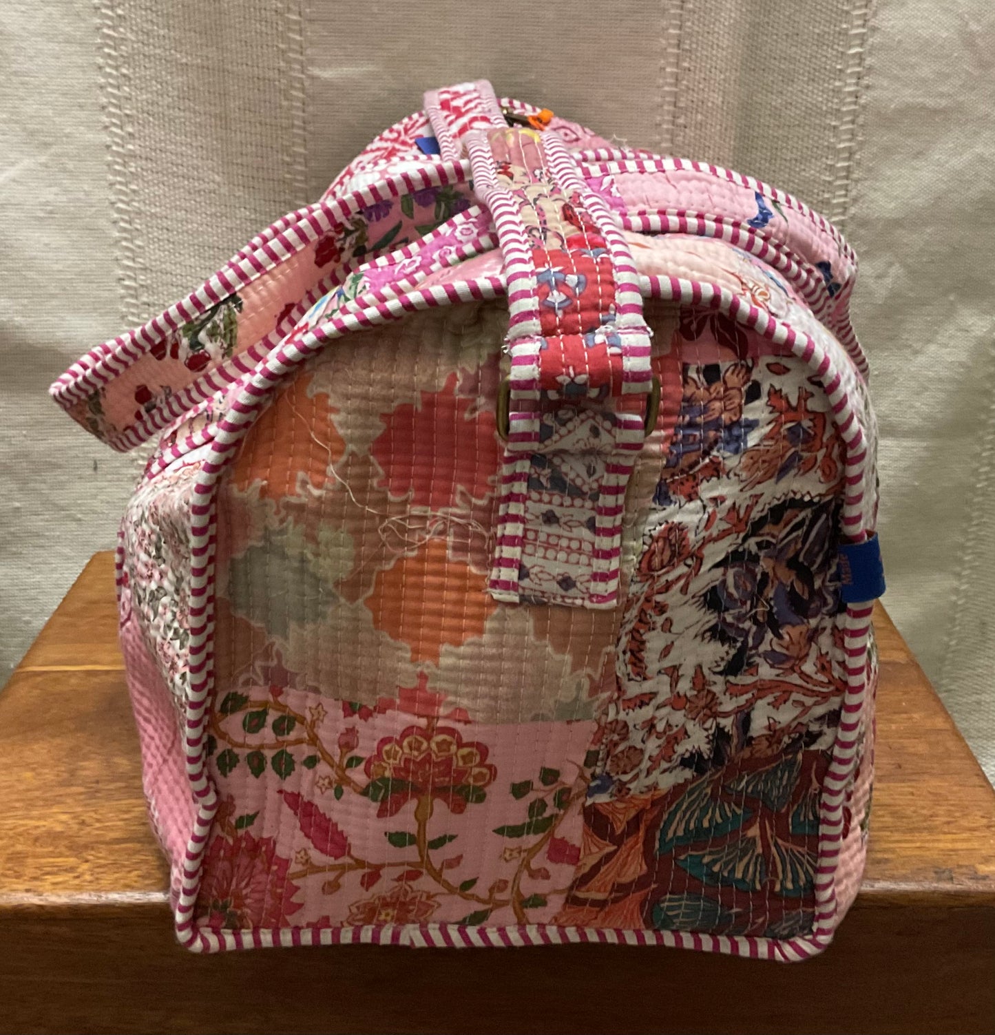 Durgapur O2 pink duffelbag In.