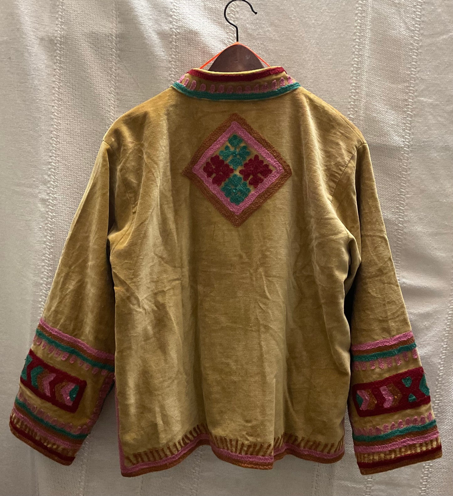 Ranchi velvet broderie In.
