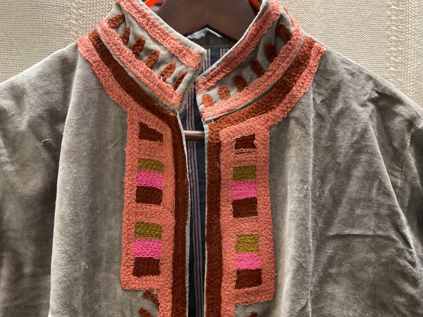 Ranchi velvet broderie In.