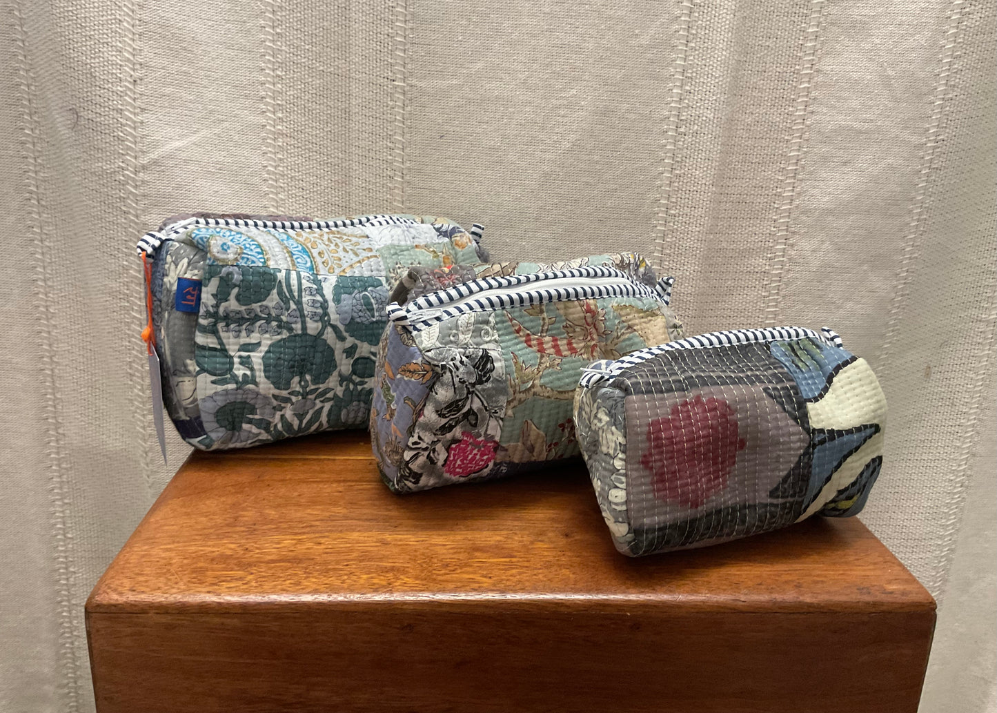 Dhaubad O2 gray 3/1 pouch In.